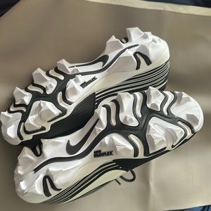 Brand New Nike Softball Cleats